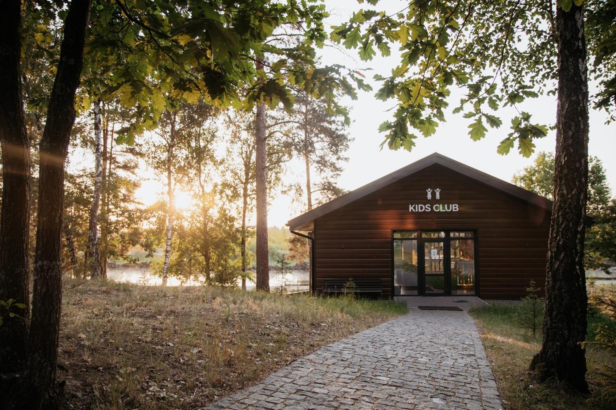 Zaliv Hotel Strasheve Buitenkant foto