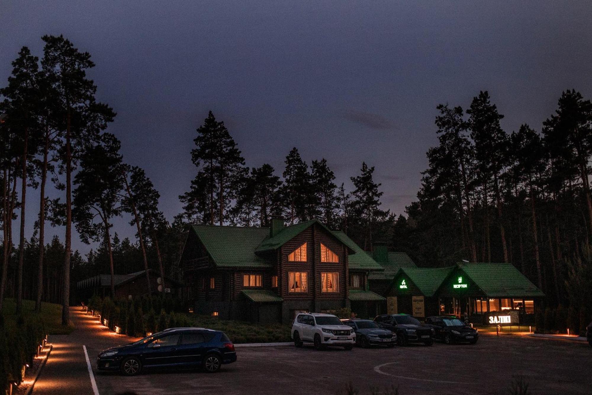 Zaliv Hotel Strasheve Buitenkant foto